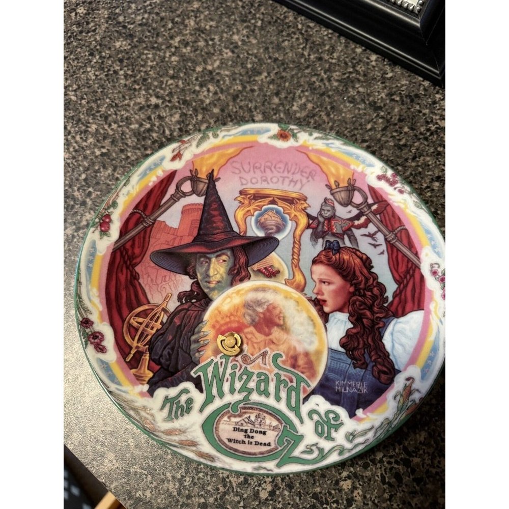 1993 Wizard of Oz Ding Dong the Witch is Dead Musical Knowles Collector's Plate